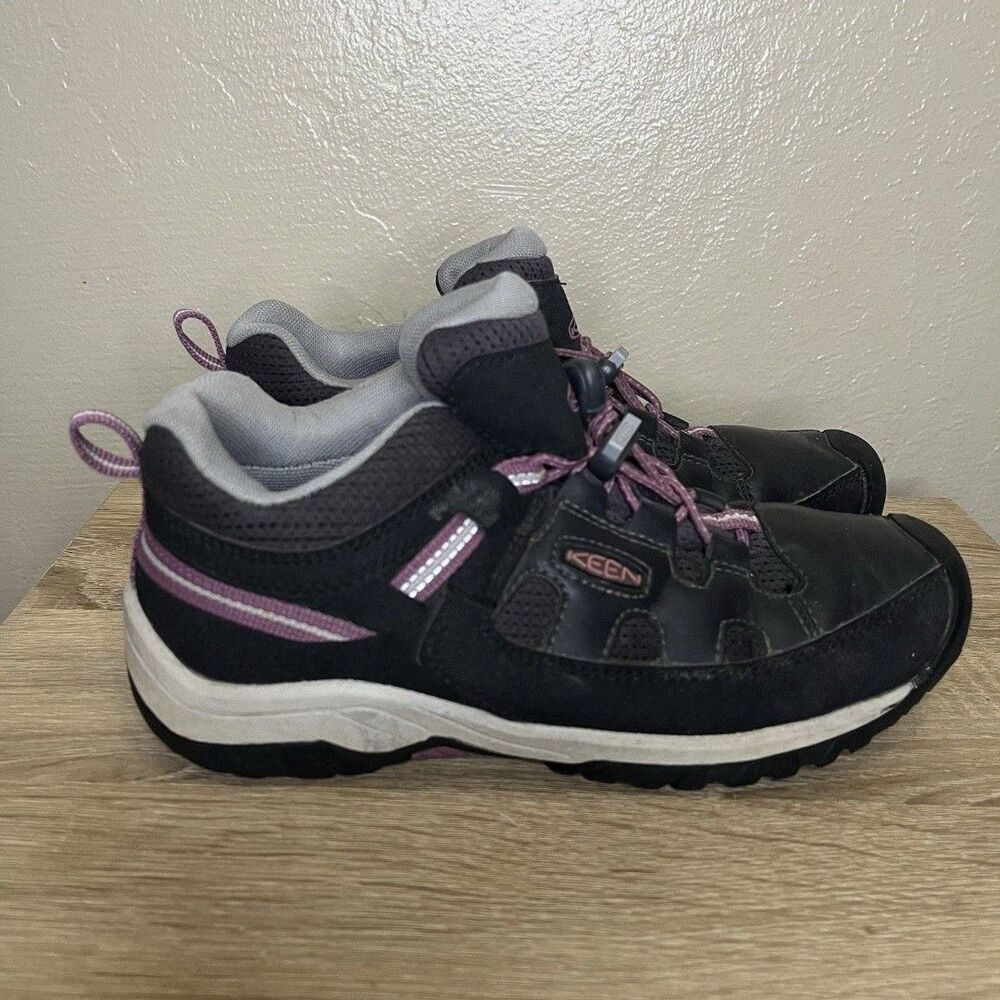 Keen Targhee Youth Size 4 Gray Black Pink Hiking Boots Shoes Sneakers Bungee